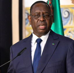 Macky Sall : Un Retour en Politique Sous le Signe des Législatives Anticipées