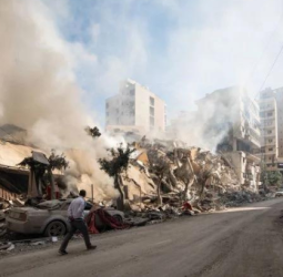 Israël Intensifie les Frappes Aériennes contre le Hezbollah au Liban