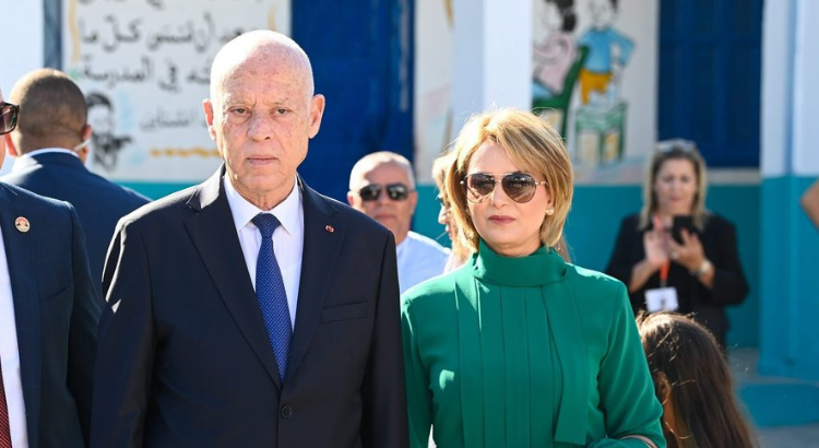 Élection présidentielle en Tunisie : Kaïs Saïed en passe de gagner un second mandat