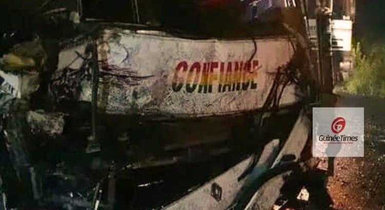 Grave accident à Coyah : deux morts et plusieurs blessés après le renversement d’un bus.