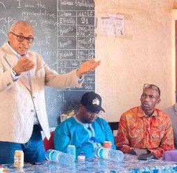 Immersion gouvernementale : Le Ministre Jean-Paul CEDY exhorte les enseignants à œuvrer pour la promotion de l'excellence