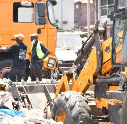 Matoto et ses ordures : une équation à équilibrer pour les autorités locales