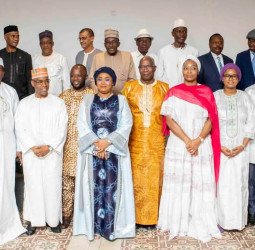 Le Premier ministre souligne l’importance de la réforme dans le cadre de la transition