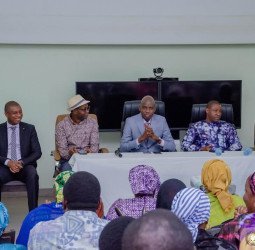 MSHP : Dr Oumar Diouhé BAH rencontre le personnel du département