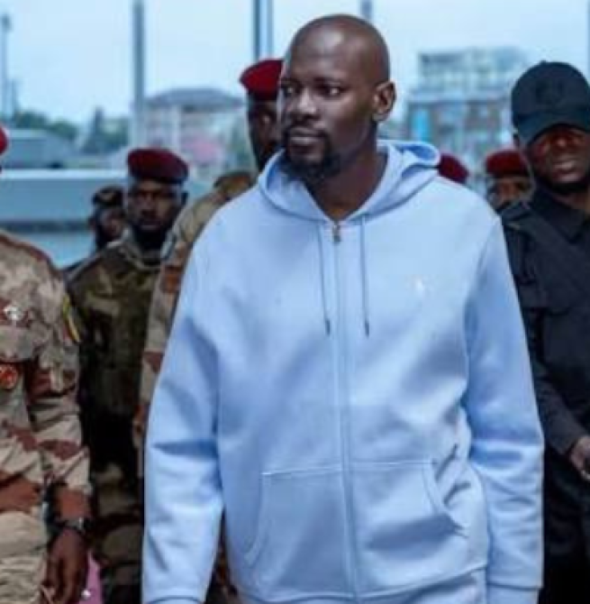 Mamadi Doumbouya attendu à Conakry vendredi, après son congé annuel