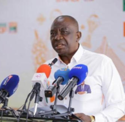 Alassane Ouattara remanie son cercle rapproché pour consolider l’exécutif ivoirien.